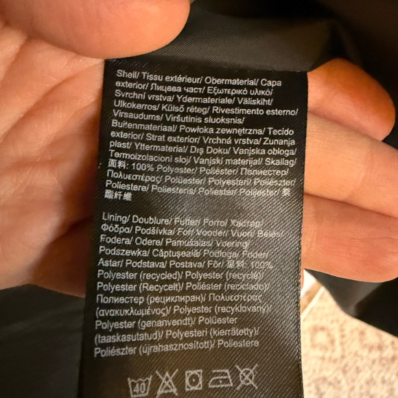 New Listing - Helly Hansen Women’s Essence Long Down Puffer Coat M (Black) - Picture 4 of 8